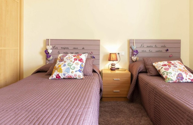 Nice apartment for 6 people with pool, A/C, WIFI, TV, patio and parking