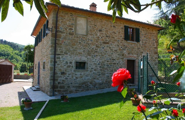 Precioso apartamento para 7 personas con WIFI, TV y aparcamiento, cerca de Arezzo