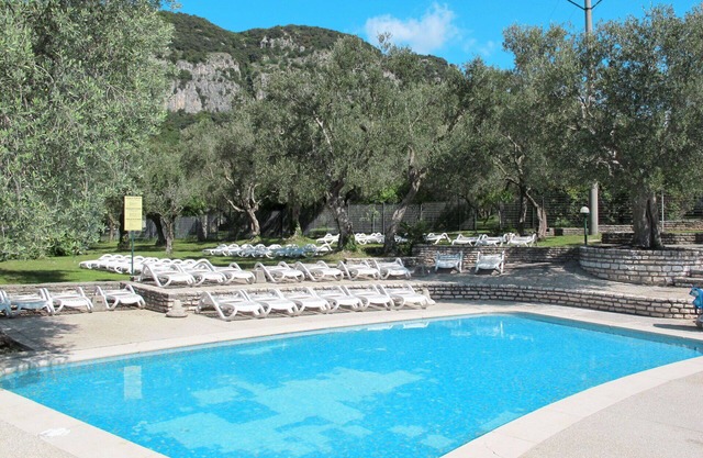 Hermoso apartamento para 7 personas con piscina, WIFI, TV, terraza y aparcamiento