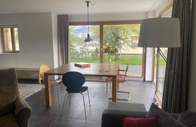 Hermoso apartamento para 8 personas con WIFI, TV y balcón