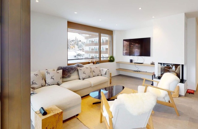Bonito apartamento para 5 personas con TV, balcón y aparcamiento