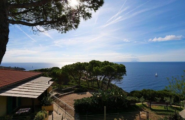 Hermoso apartamento para 4 personas con WIFI, TV, terraza y aparcamiento