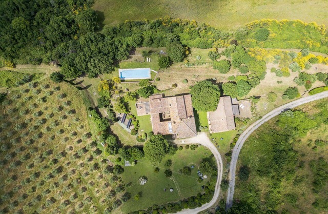Precioso apartamento con WIFI, A/C, piscina, TV, balcón, vista panorámica y aparcamiento