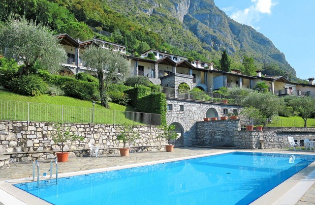Precioso apartamento con piscina, WIFI, TV, terraza, mascotas permitida y aparcamiento