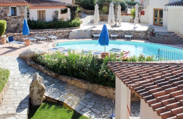 Nice apartment for 2 guests with pool, A/C, WIFI, TV, terrace, pets allowed and parking