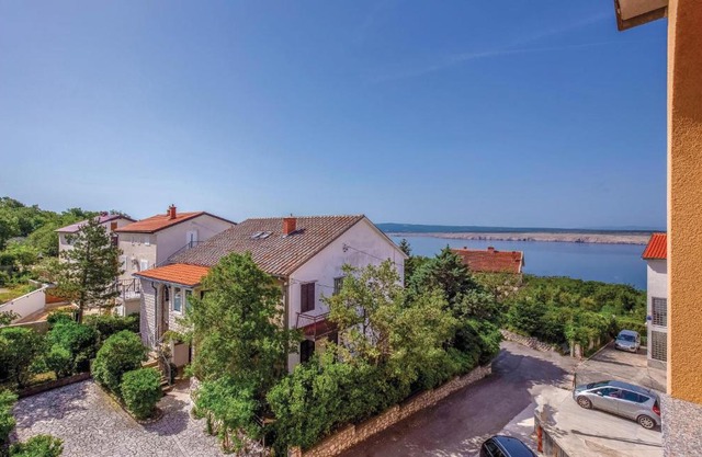 Nice apartment in Jadranovo with 1 Bedrooms and WiFi