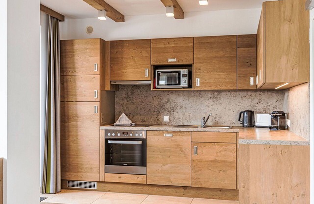 Precioso apartamento en villa para 12 personas con WIFI, TV, balcón y aparcamiento