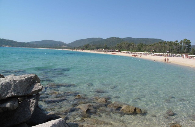 Nice apartment in villa for 6 guests with WIFI, A/C, private pool, TV, terrace and parking