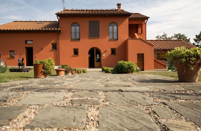 Acogedor apartamento en villa con piscina, jacuzzi, A/C, WIFI, TV, vista panorámica, aparcamiento