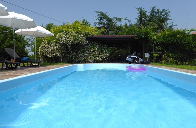 Nice apartment in villa for 10 people with A/C, WIFI, pool, terrace and parking