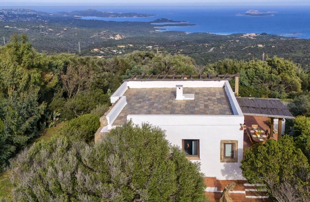 Bonito apartamento en villa para 6 personas con WIFI, TV, patio y aparcamiento