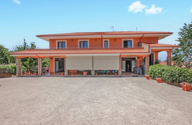 Bonito apartamento en Mercato Cilento