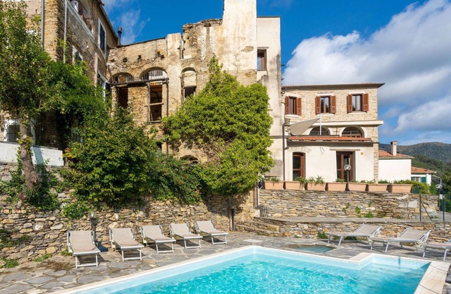 Precioso apartamento con piscina, WIFI, patio, mascotas permitida, vista panorámica y aparcamiento