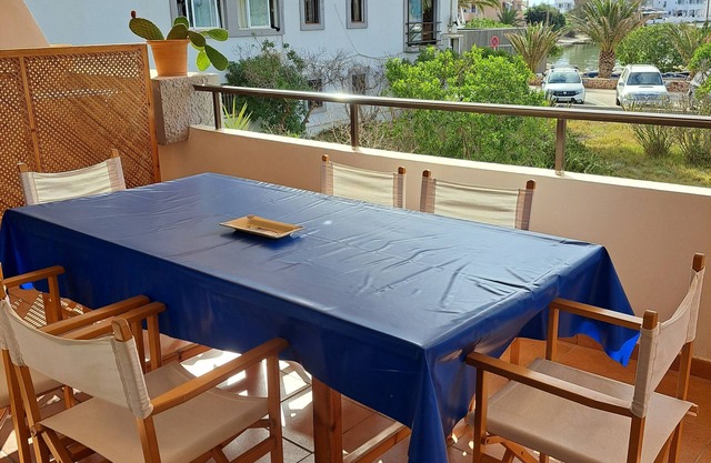 Bonito apartamento situado en el puerto de la Savina.
