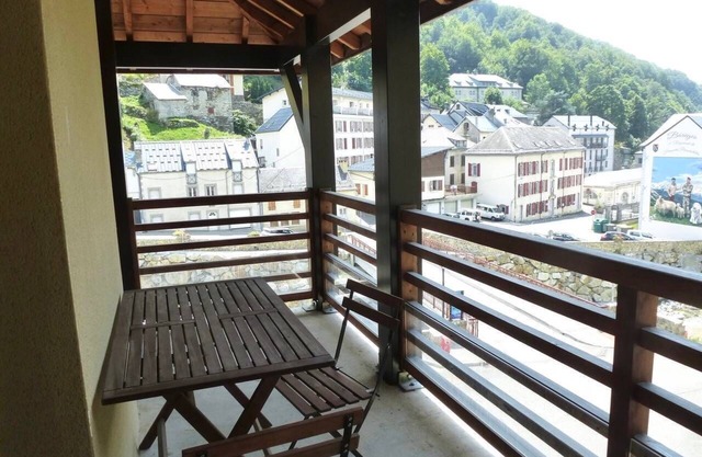 Nice apartment sleeping 5 located in Sers