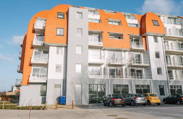 Nice apartment with air conditioning, on a resort, 2.5 km. from the beach