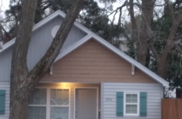 Nice cottage in downtown revitalization district, close to medical facilities.