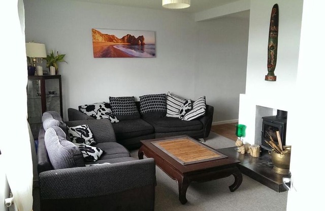 Nice double and single rooms in the quiet area with excellent shared facilities