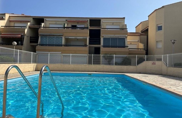Nice flat in a residence with a pool
