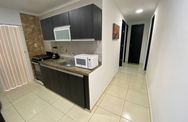 Nice fully furnished apartment - Guest friendly / Apartamento amoblado completo