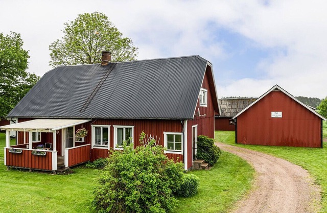 Nice holiday home in Trälshult in Halland | SE02023
