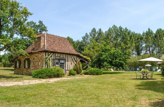 Nice home in église-neuve-d'issac