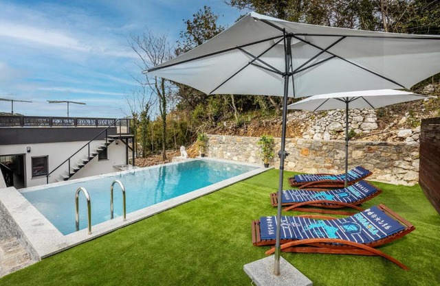 Nice Home In Bribir With Jacuzzi, Wifi And Outdoor Swimming Pool