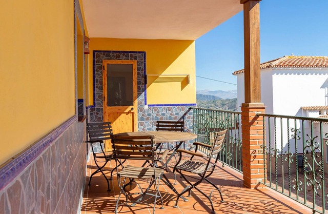 Alojamiento de 3 habitaciones en Casarabonela
