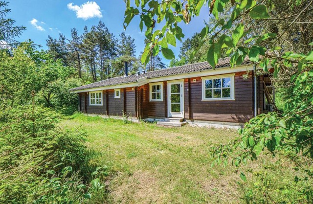 Nice Home In Ebeltoft With Kitchen