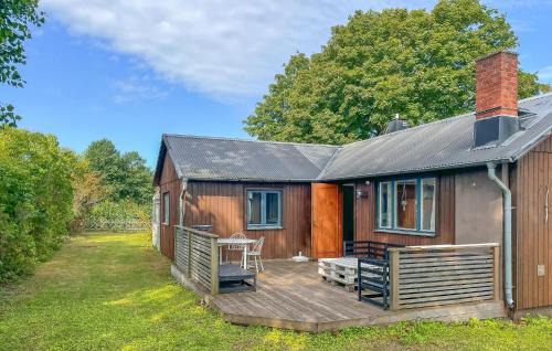 Nice Home In Gotlands Tofta With Wifi