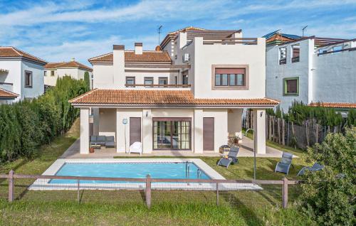 Nice Home In Guillena With Wifi