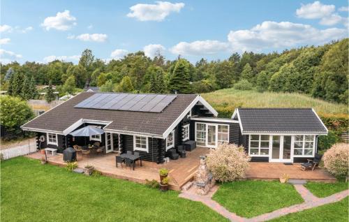 Nice Home In Højby With Wifi