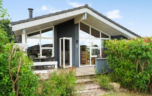 Nice Home In Juelsminde With Wifi