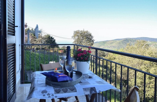 Nice Home in Laureana Cilento With 3 Bedrooms, Wifi and Jacuzzi