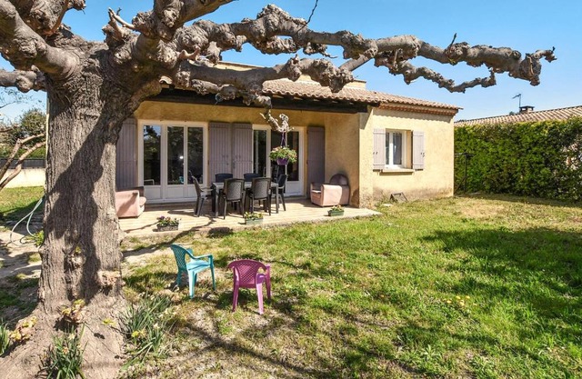 Nice Home In Rognonas With Wifi