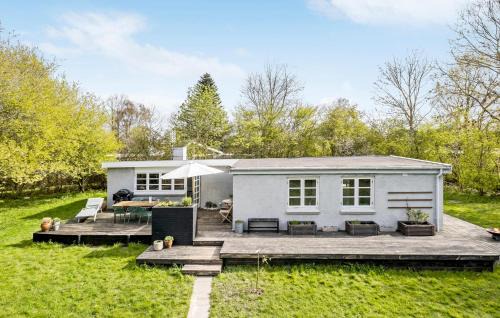 Nice Home In Sjællands Odde With Wifi