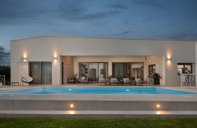 Villa Olive Grove