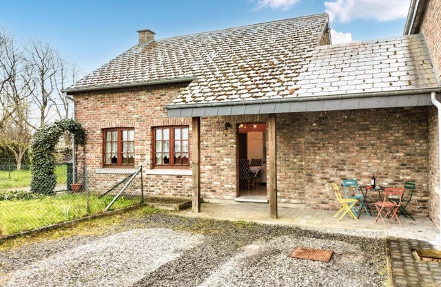 Nice Home In Somme-Leuze With Wifi