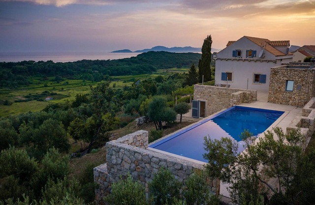 Bonita casa en Sudurad, Sipanska Luk