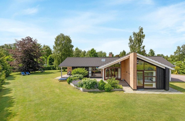 Bonita casa en Væggerløse con sauna