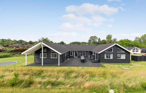 Nice Home In Vejby With Sauna