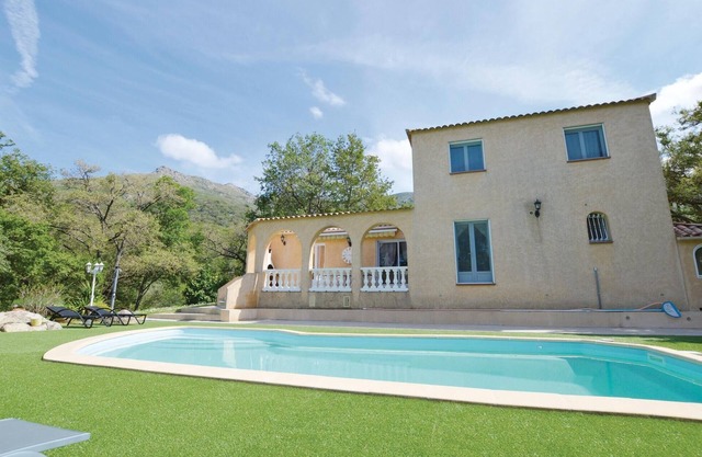 Bonita casa en Ville di Paraso con WiFi