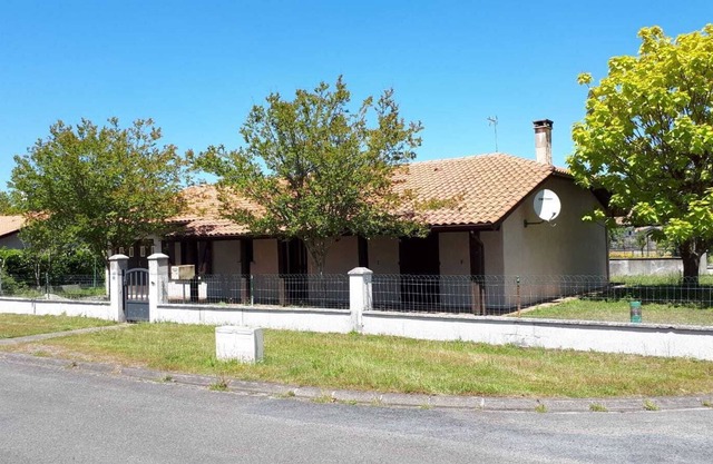 Bonita casa, familia, amigos para disfrutar de las playas y la zona.