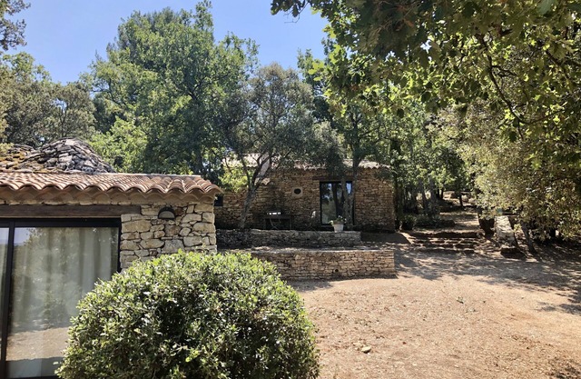 Nice house with swimming pool in Bonnieux, Luberon Park
