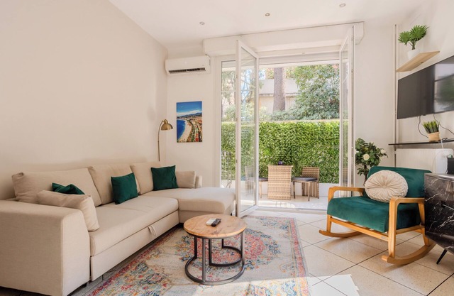 Nice one-bedroom apartment, close to town center