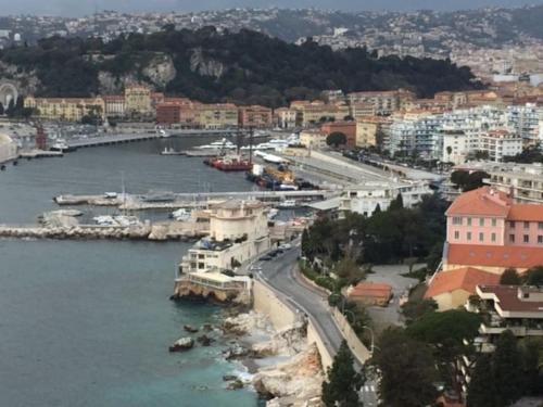 Nice port 4 pax, 2 chambres clim balnéo parking