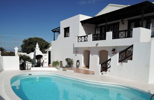 Bonita casa tranquila y independiente con piscina y vistas