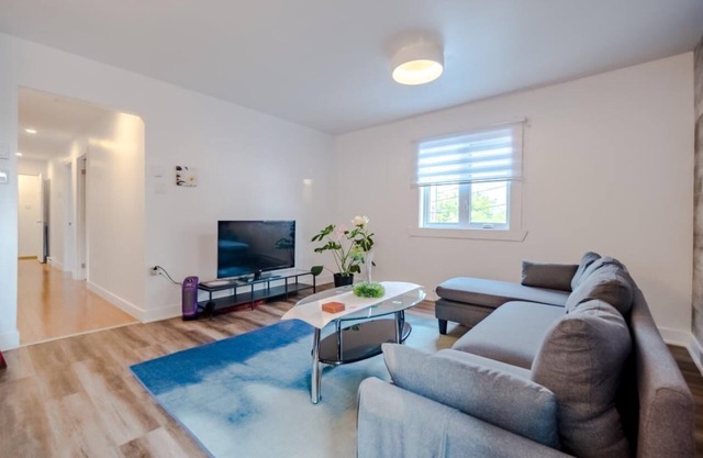 Nice River & Mountain View+4 Beds+Free parking