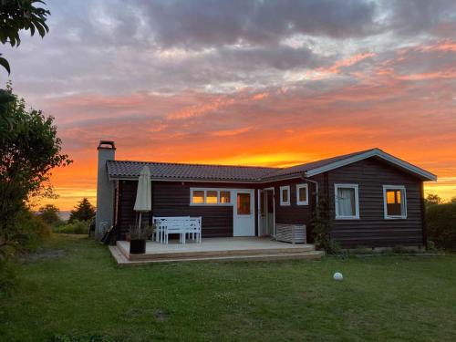 Nice Summer House With Sea View