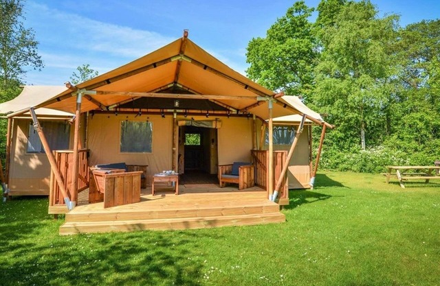 Nice tent lodge near a lake
